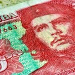 ¿Serviría para Cuba una tasa de cambio flexible del peso?